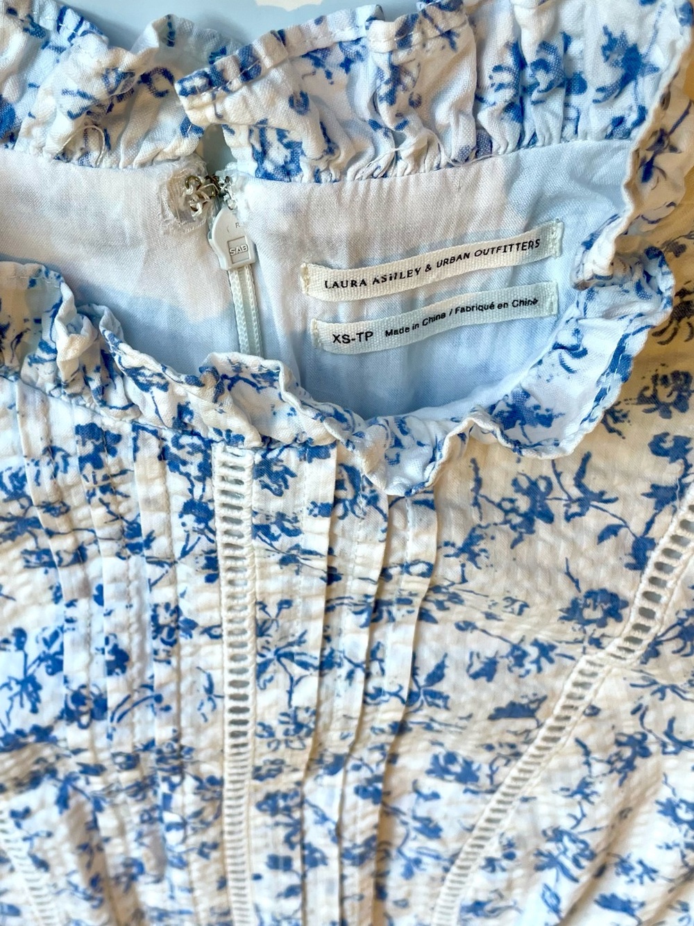 Laura Ashley x UO Maisy Mock Neck Mini Dress White Blue Floral Ruffle Eyelet XS - Picture 5 of 15